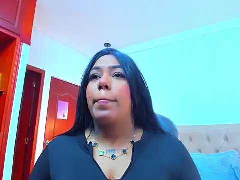 Snapshot of emma_purple_ chatting on September 30, 12:21 pm emma purple online show from September 30, 12:21 pm