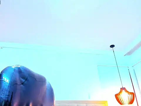 Snapshot of emma_purple_ chatting on October 4, 12:14 pm emma purple online show from October 4, 12:14 pm