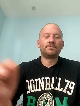 Snapshot of Krzysiekg123 chatting on October 5, 2:59 pm Krzysiekg123 online show from October 5, 2:59 pm