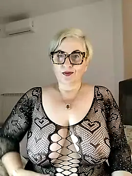 Pumabionda online show from October 26, 5:02 am