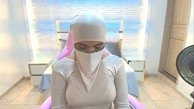 Zafira kazenn online show from March 17, 2:19 am