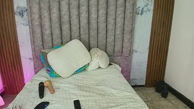 kendrakaramelo online show from February 25, 4:05 pm