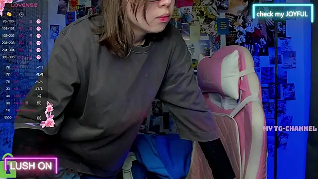 Chio Mio online show from September 19, 2:13 am