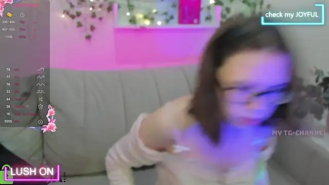 Chio Mio online show from October 4, 2:42 am