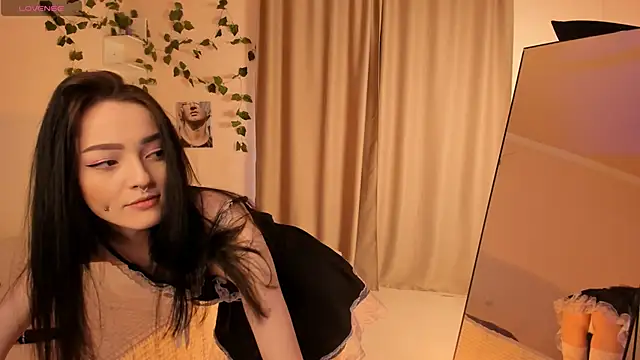 Bella  Faith online show from March 16, 5:36 am