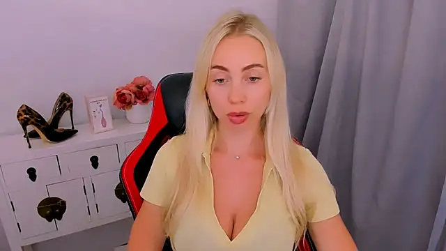 MargaritaRose online show from May 5, 5:21 pm