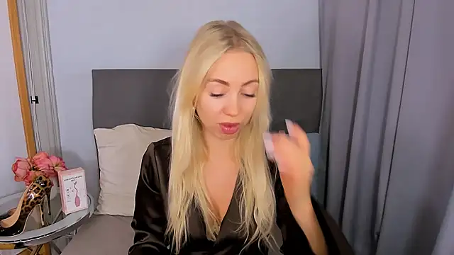 MargaritaRose online show from May 19, 5:14 am