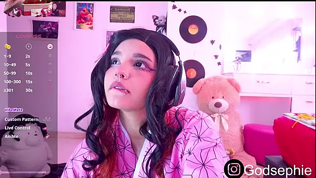 persephonee  online show from February 15, 5:39 pm