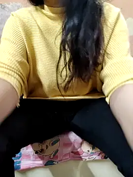 urrubybaby online show from March 15, 7:09 am