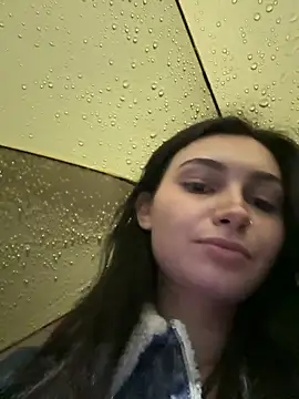 lunalovelee online show from October 17, 1:25 pm