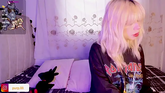 Snapshot of purplelilith3 chatting on February 15, 9:33 pm purplelilith3 online show from February 15, 9:33 pm