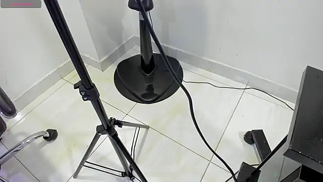 EmiliaRose  online show from October 10, 8:52 pm