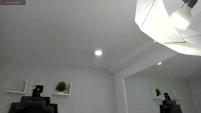 EmiliaRose  online show from November 10, 9:03 pm