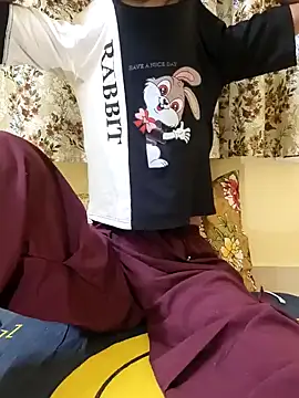 Snapshot of CHOTl-CHUT chatting on February 11, 5:18 pm CHOTl-CHUT online show from February 11, 5:18 pm