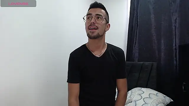 Demian val online show from February 11, 9:03 pm