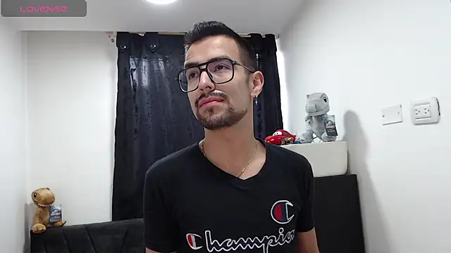 Demian val online show from February 10, 11:58 am