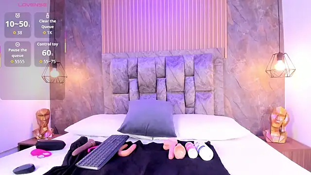 natasha steele online show from February 11, 10:48 pm