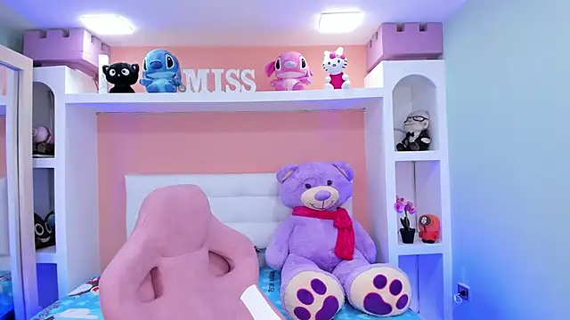 miss   megan online show from September 15, 2:33 am