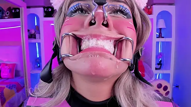 miss   megan online show from May 8, 9:53 pm