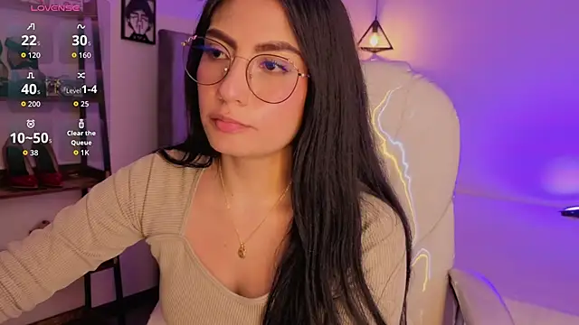 Snapshot of Miller_Vanessa_ chatting on October 13, 8:20 pm Miller Vanessa online show from October 13, 8:20 pm