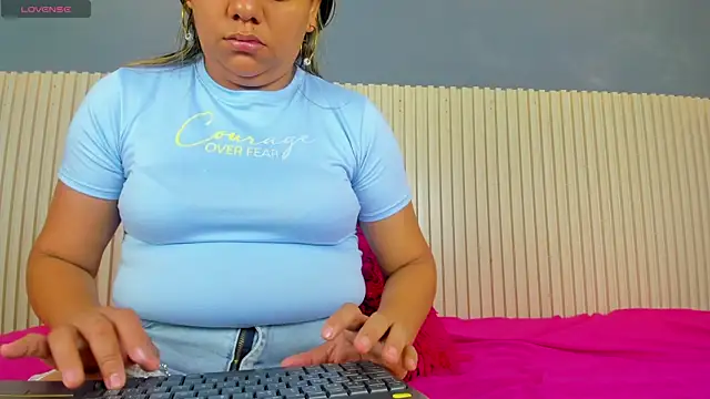 Aida-nicolle online show from March 17, 9:44 am