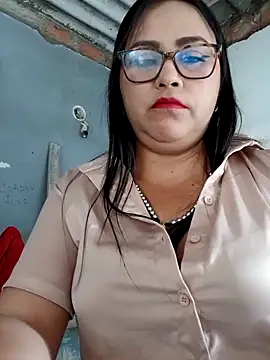 Snapshot of promiscuous-indecent-momm chatting on September 24, 8:23 pm promiscuous-indecent-momm online show from September 24, 8:23 pm