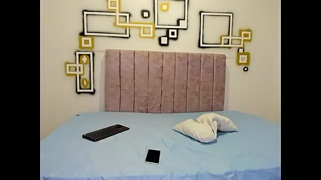 manuel rey online show from February 4, 12:05 am