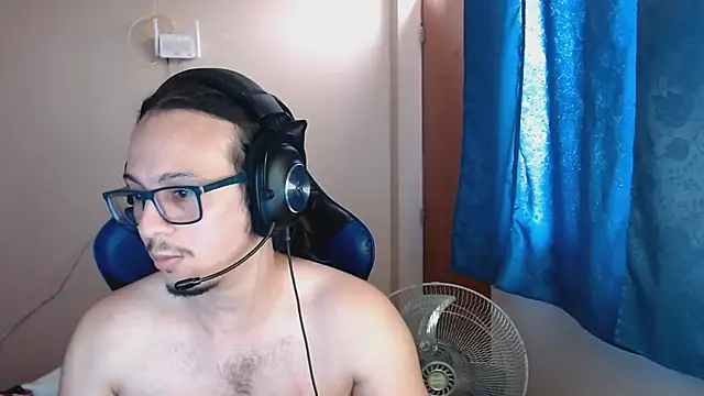 Snapshot of cholitohermoso chatting on March 10, 7:29 pm cholitohermoso online show from March 10, 7:29 pm