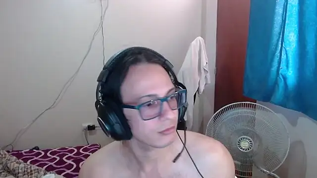 Snapshot of cholitohermoso chatting on March 12, 8:20 pm cholitohermoso online show from March 12, 8:20 pm