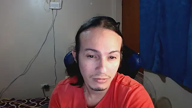 Snapshot of cholitohermoso chatting on March 23, 12:47 am cholitohermoso online show from March 23, 12:47 am