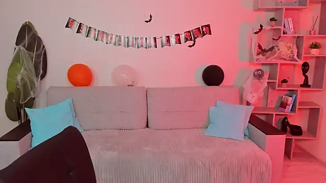 GabriellaMays online show from October 22, 5:08 am