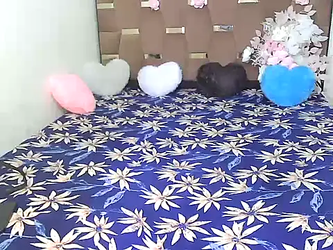 Snapshot of megancatluna chatting on September 27, 4:17 am megancatluna online show from September 27, 4:17 am