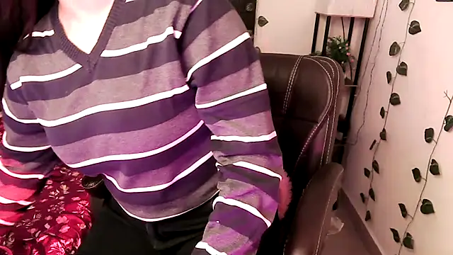 megancatluna online show from January 8, 5:21 am