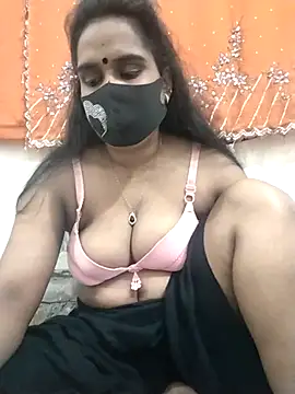 Snapshot of Mitila-3232 chatting on February 17, 2:42 am Mitila-3232 online show from February 17, 2:42 am