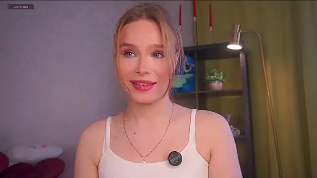 TaiteBayles online show from May 11, 1:44 am