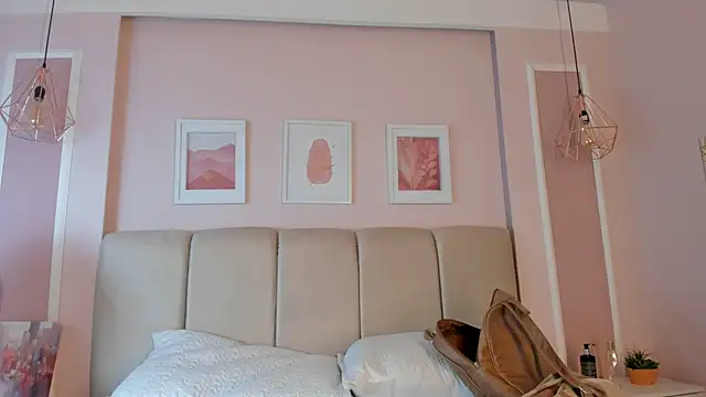 Annie rhoades online show from February 11, 1:05 pm