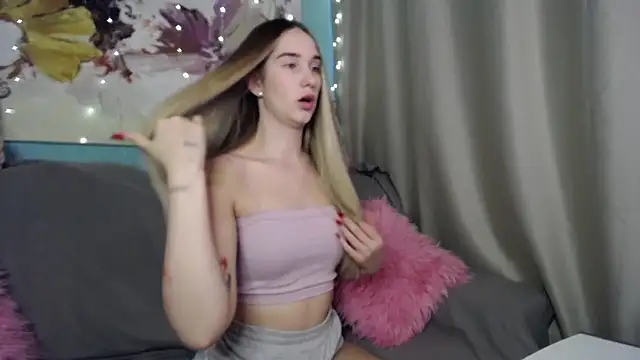 Margarettii online show from November 2, 1:46 pm