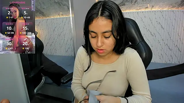 lucelly 15 online show from December 3, 11:52 am