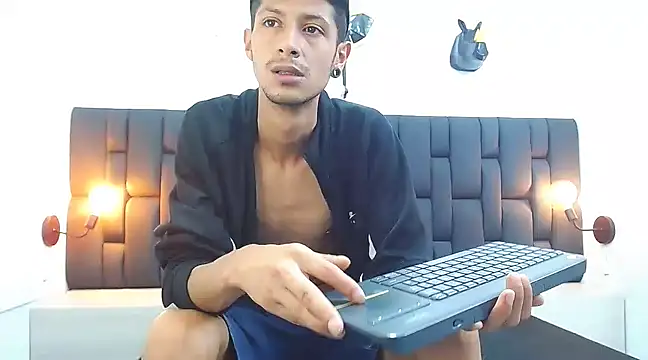 Dangerous dogg online show from February 26, 6:32 pm