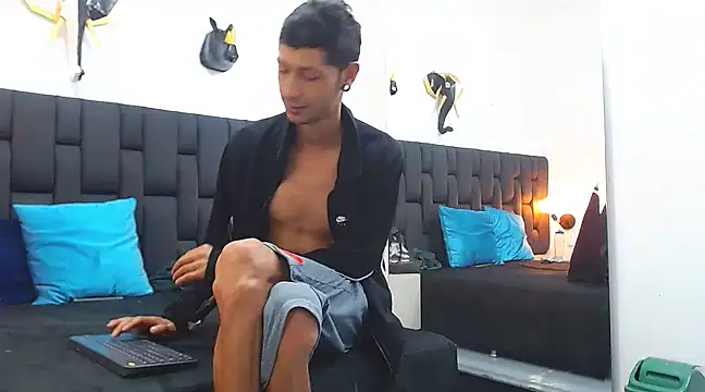 Dangerous dogg online show from March 4, 3:37 pm