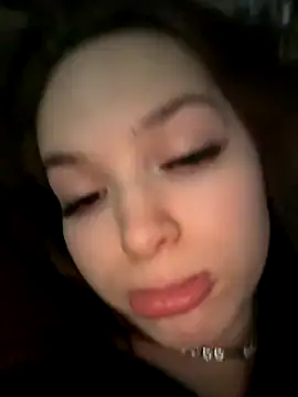 Snapshot of -Amora chatting on November 13, 12:15 pm -Amora online show from November 13, 12:15 pm