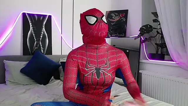 Snapshot of -Amora chatting on December 5, 12:14 pm -Amora online show from December 5, 12:14 pm