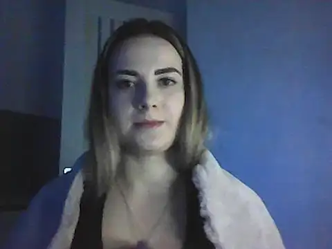 Snapshot of GoddessTenderness chatting on February 15, 6:33 pm GoddessTenderness online show from February 15, 6:33 pm