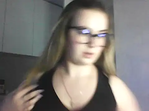 Snapshot of GoddessTenderness chatting on February 22, 4:19 pm GoddessTenderness online show from February 22, 4:19 pm