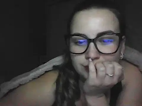 Snapshot of GoddessTenderness chatting on February 24, 6:36 pm GoddessTenderness online show from February 24, 6:36 pm