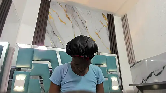 ebony valentina online show from December 14, 11:37 am