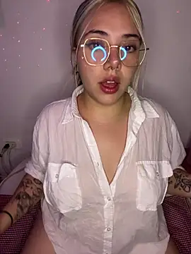  ivyginger online show from February 1, 4:11 am