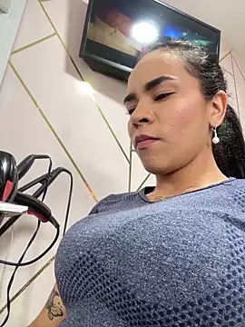 Naatalia online show from February 19, 8:31 pm