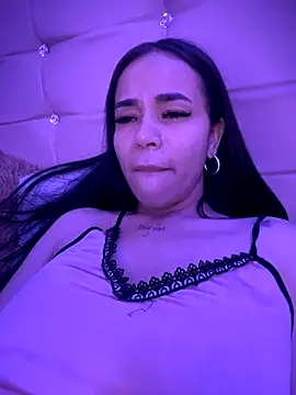 Snapshot of Naatalia chatting on November 12, 8:37 am Naatalia online show from November 12, 8:37 am