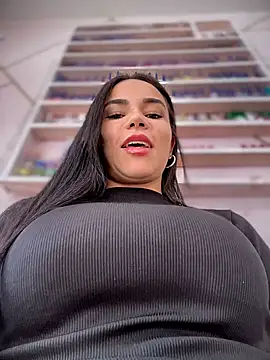 Snapshot of Naatalia chatting on December 16, 5:07 pm Naatalia online show from December 16, 5:07 pm